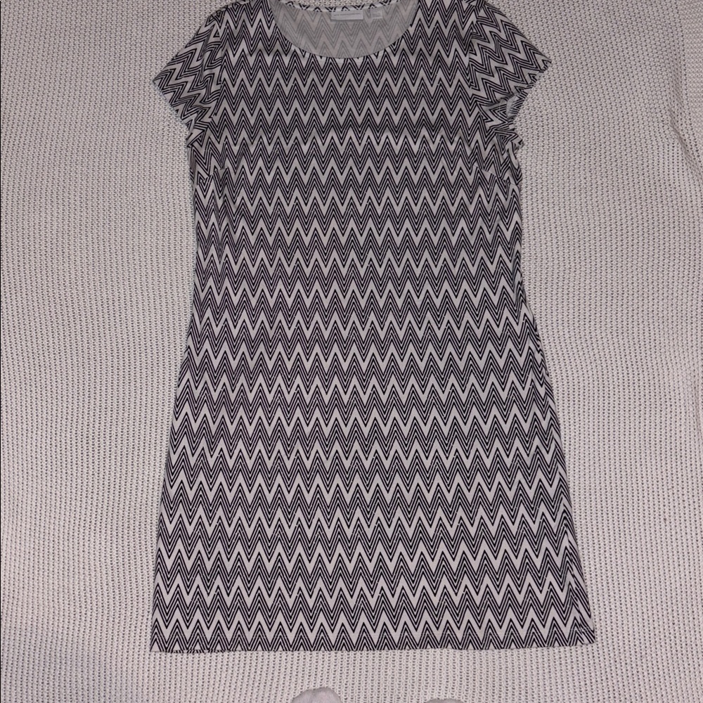 New York & Company Zigzag Patterned Dress